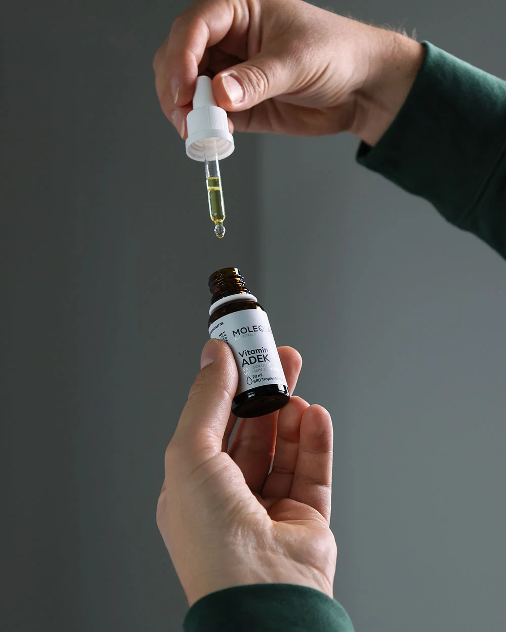 ADEK vitamin cseppek, MoleQlar